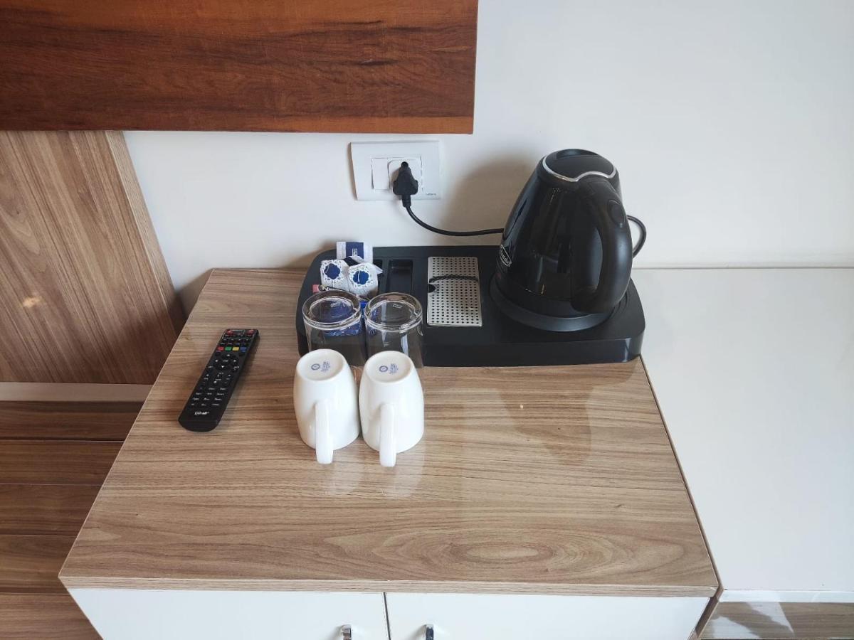 Hotel Xenia Váránaszi Kültér fotó