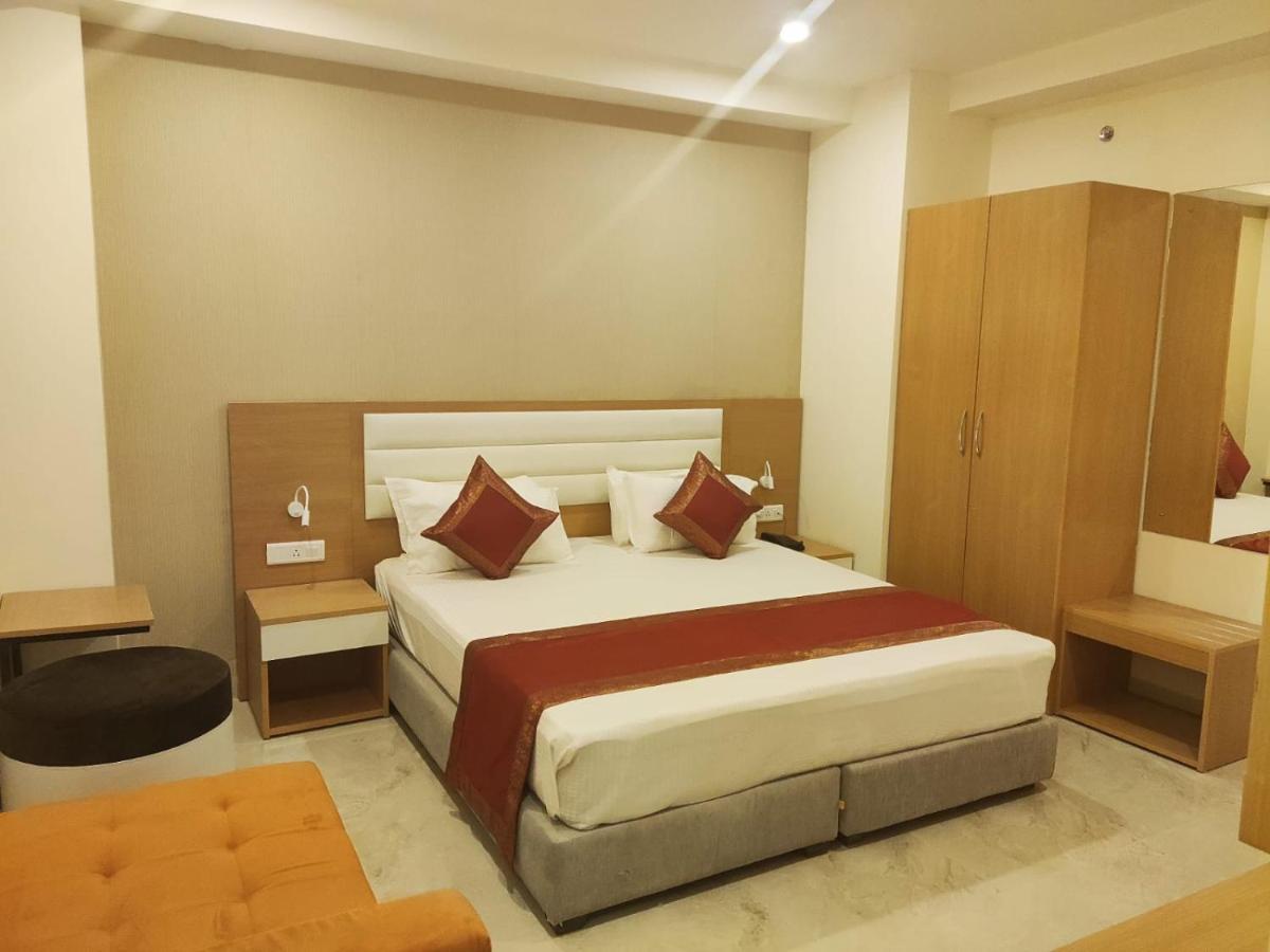 Hotel Xenia Váránaszi Kültér fotó