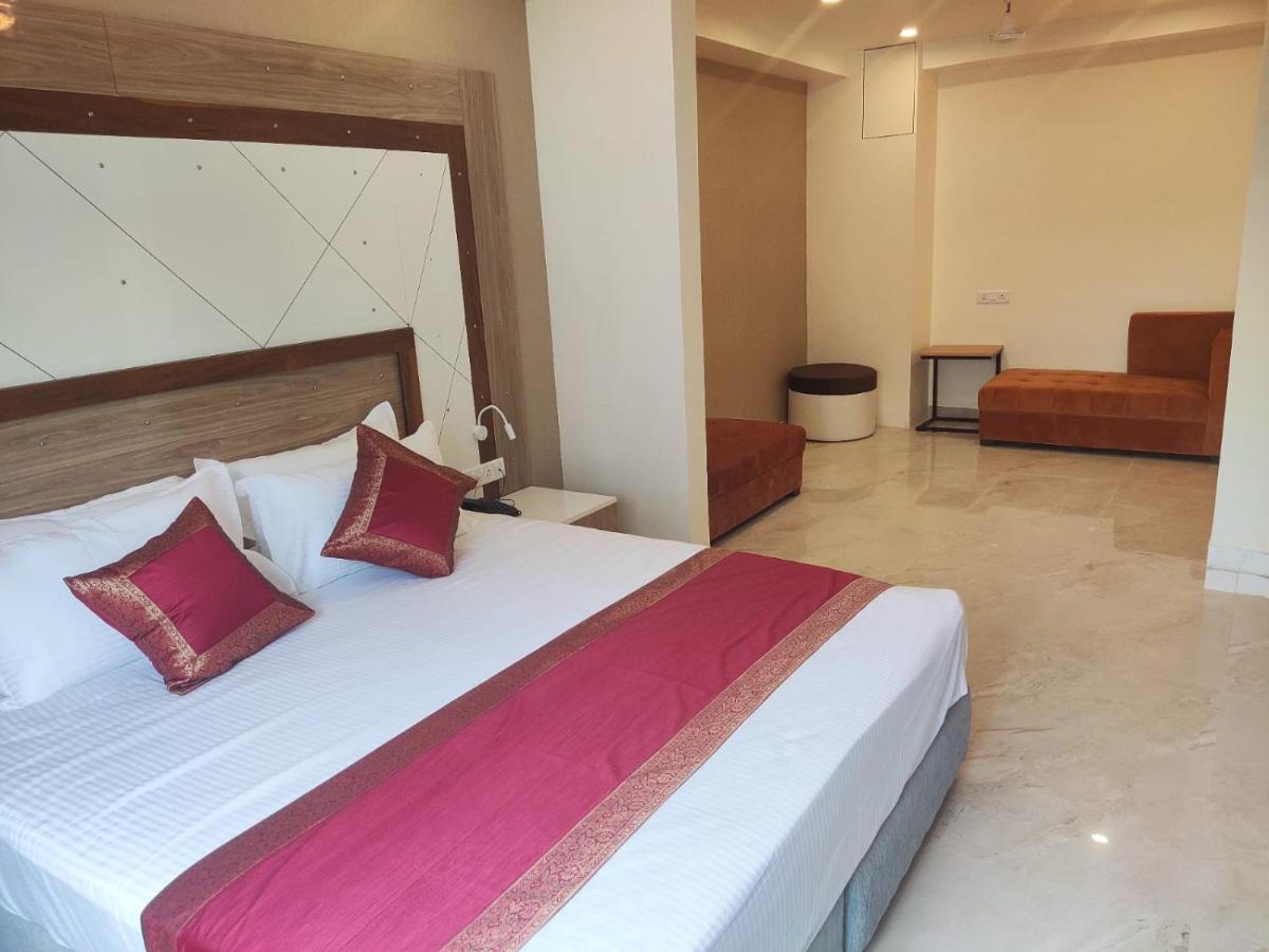 Hotel Xenia Váránaszi Kültér fotó