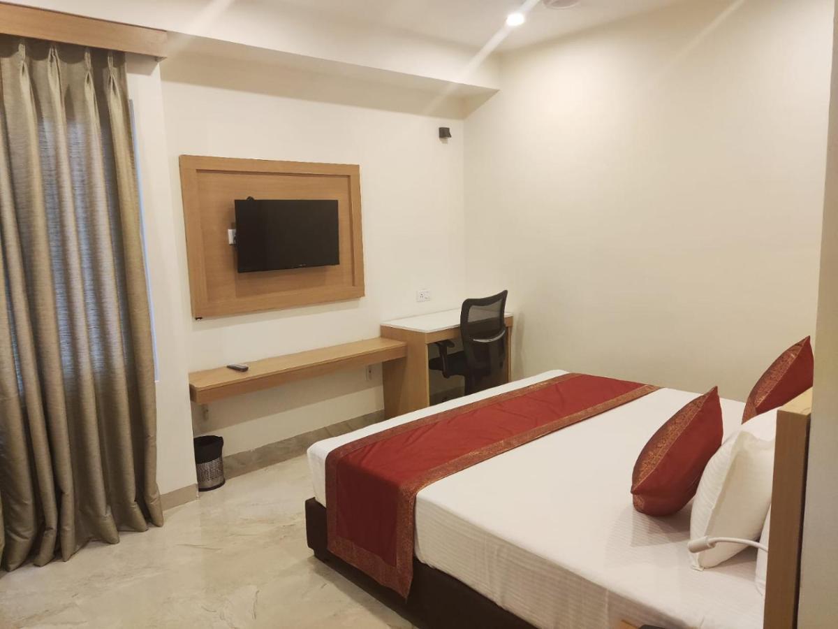 Hotel Xenia Váránaszi Kültér fotó