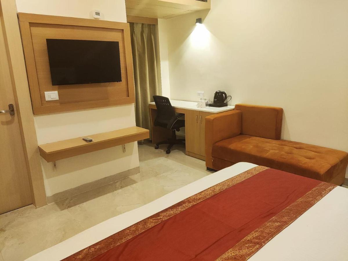 Hotel Xenia Váránaszi Kültér fotó